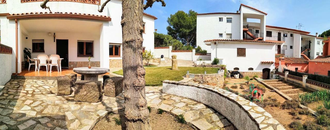 Vacay Apartamento Montgo, Agradable Jardin! En Costa Brava L'Escala! Exterior photo