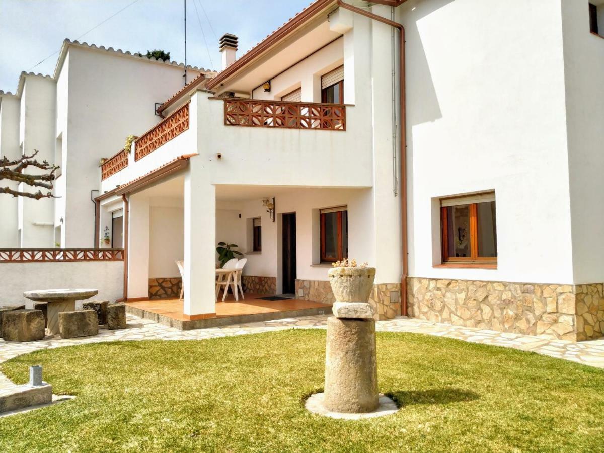Vacay Apartamento Montgo, Agradable Jardin! En Costa Brava L'Escala! Exterior photo